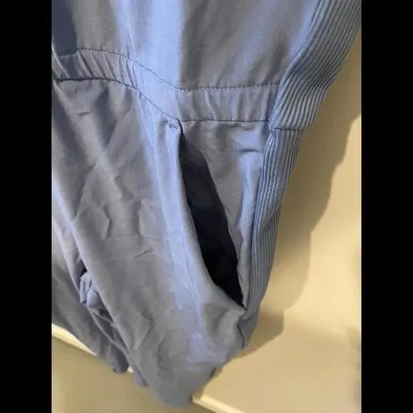 Athleta Brooklyn Jumpsuit in Cottage Blue- size 4 - Picture 5 of 10